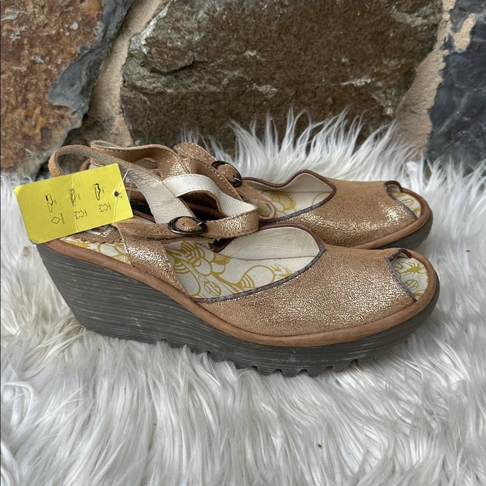 NEW Fly London Yora gold peep-toe wedge sandals size 40